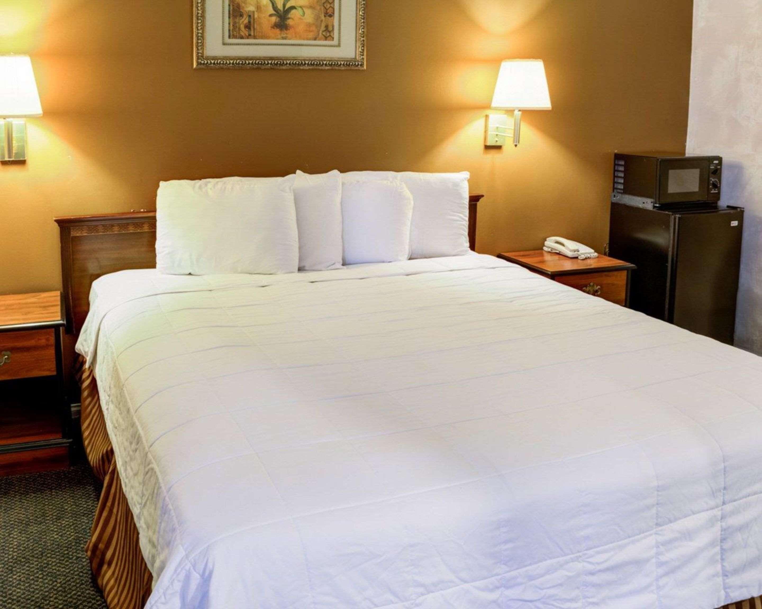 Rodeway Near Venice Inn 3*